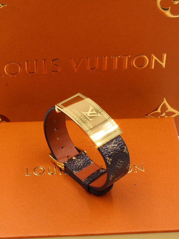 اسواره لويس فيتون عريضه جلد بشعار اسواره louis vuitton ذهبي