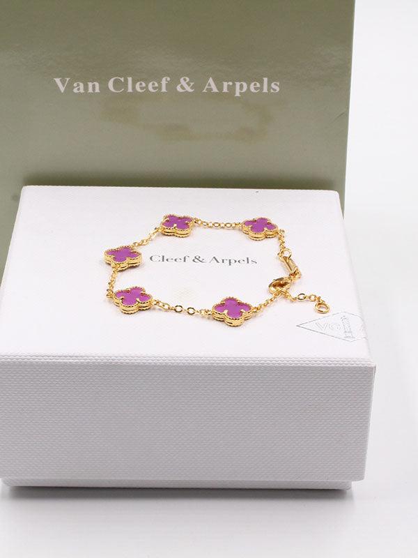 اساور فان كليف لوقو وسط اسواره van cleef