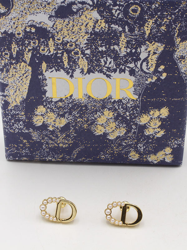 حلق ديور لوقو ريقيلور لوقو حلق dior ذهبي