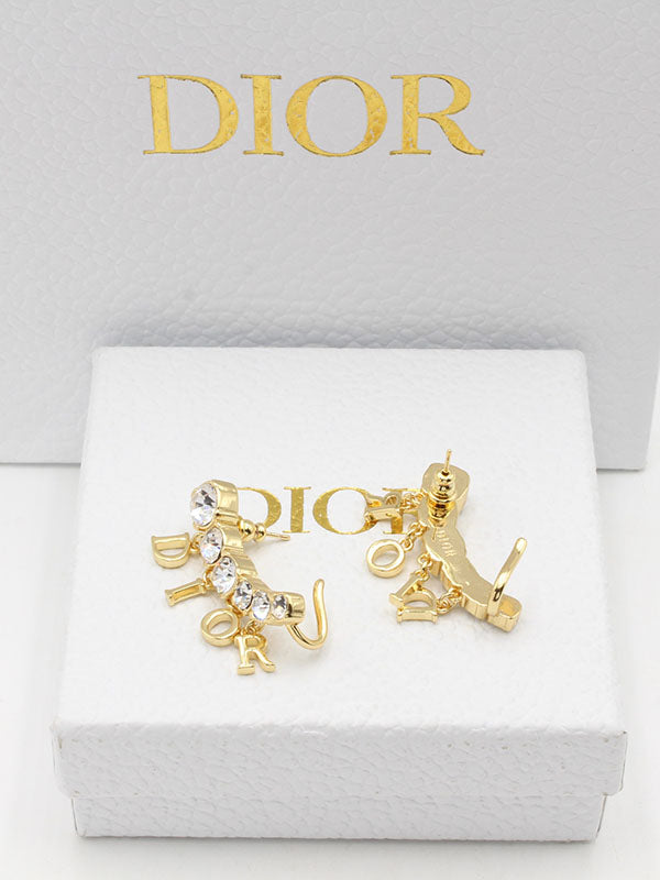 حلق ديور خلف الاذن لوقو حلق dior
