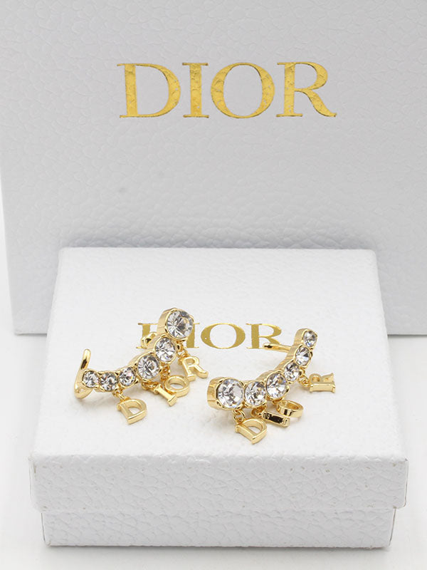 حلق ديور خلف الاذن لوقو حلق dior
