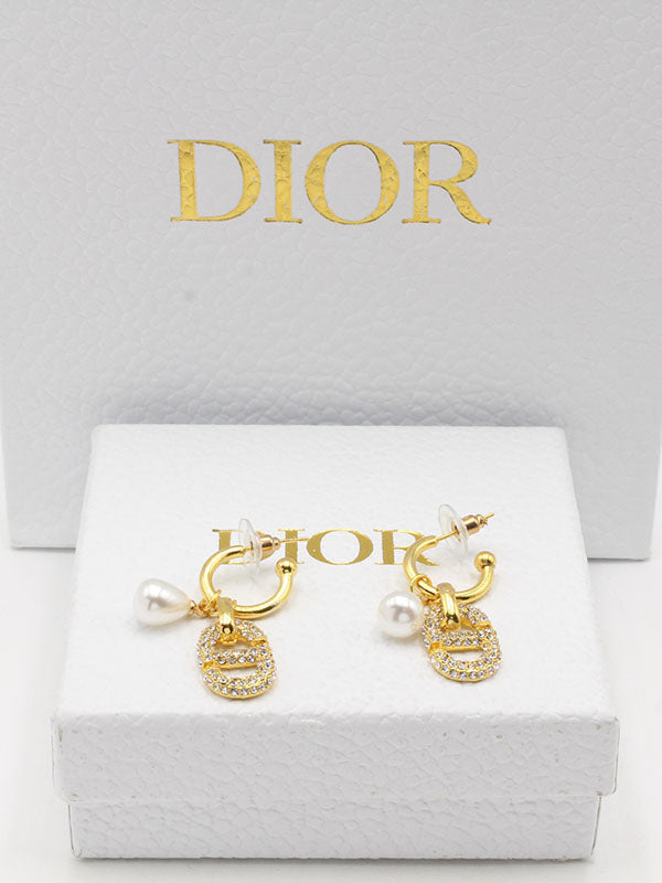 حلق ديور مطفي ذهبي حلق dior