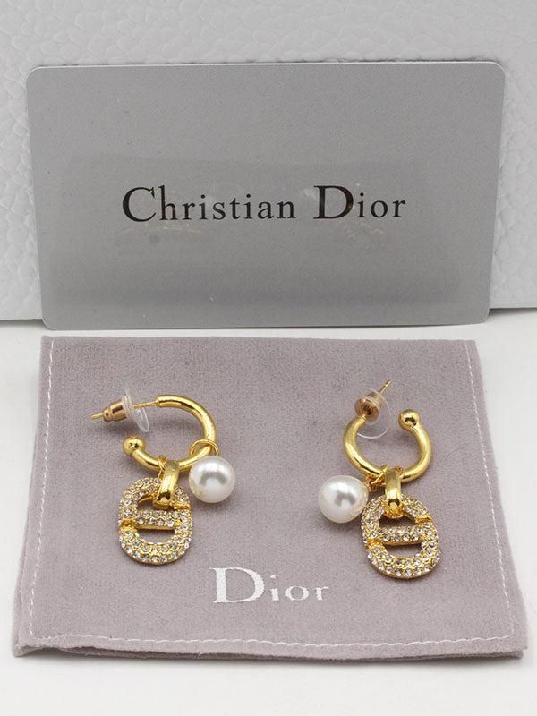 حلق ديور مطفي ذهبي حلق dior ذهبي