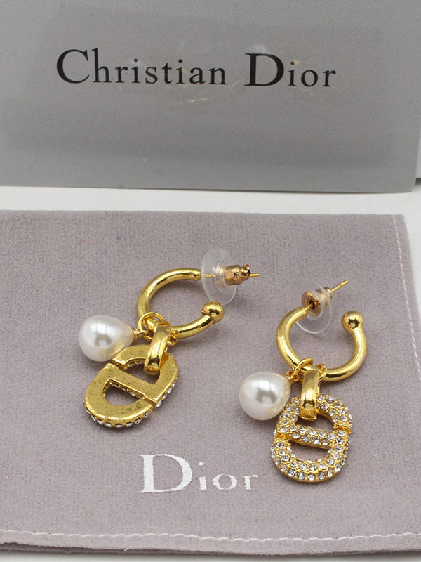 حلق ديور مطفي ذهبي حلق dior