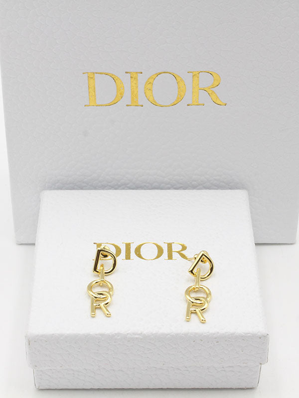 حلق ديور ذهبي متوسط الطول حلق dior