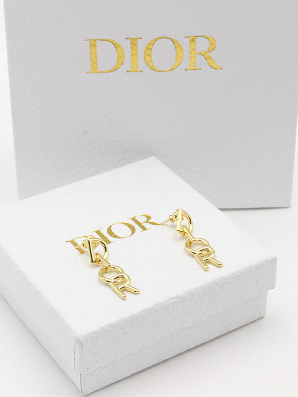 حلق ديور ذهبي متوسط الطول حلق dior