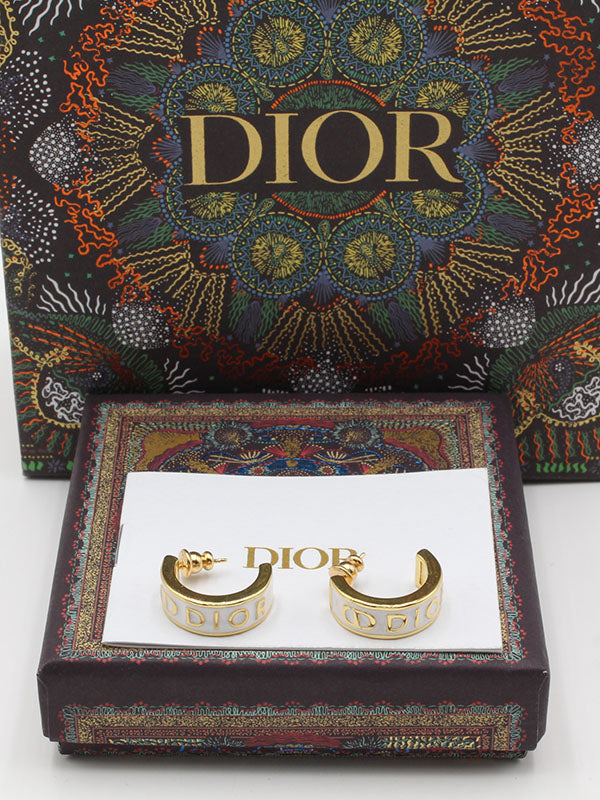 حلق ديور هاف راوند ابيض حلق dior ذهبي