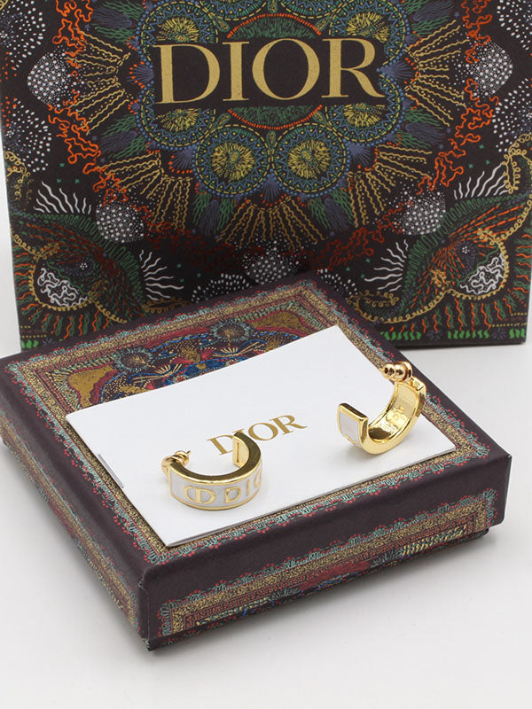 حلق ديور هاف راوند ابيض حلق dior