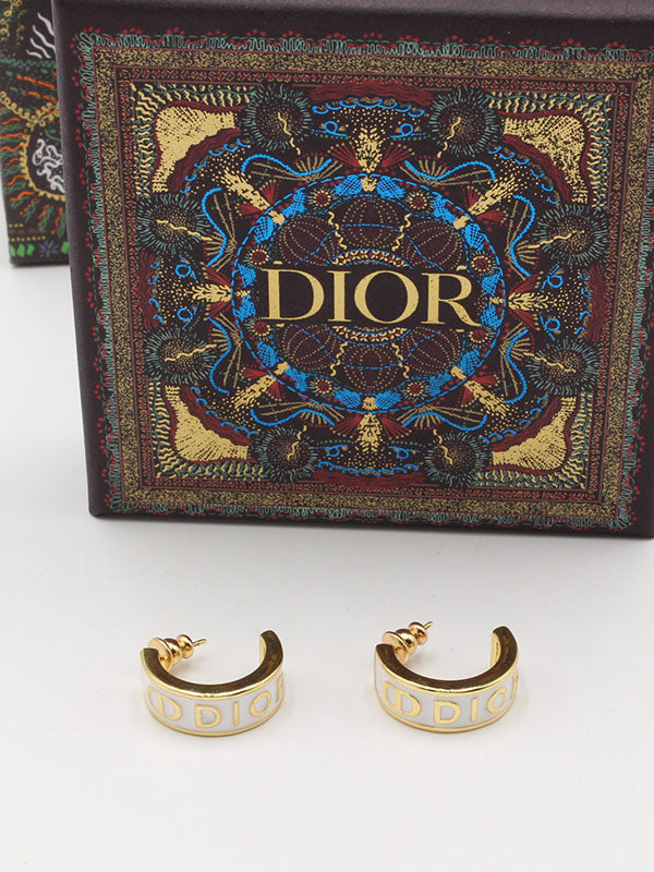 حلق ديور هاف راوند ابيض حلق dior