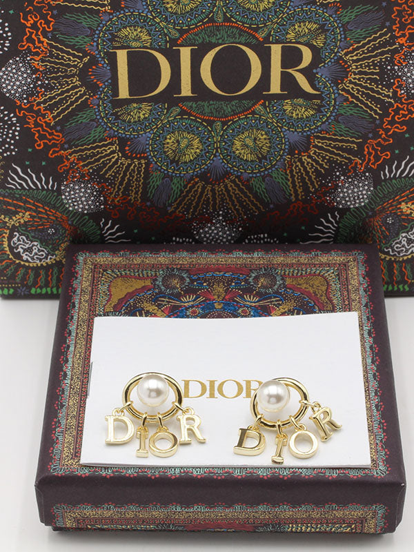 حلق ديور مكس لوقو حلق dior