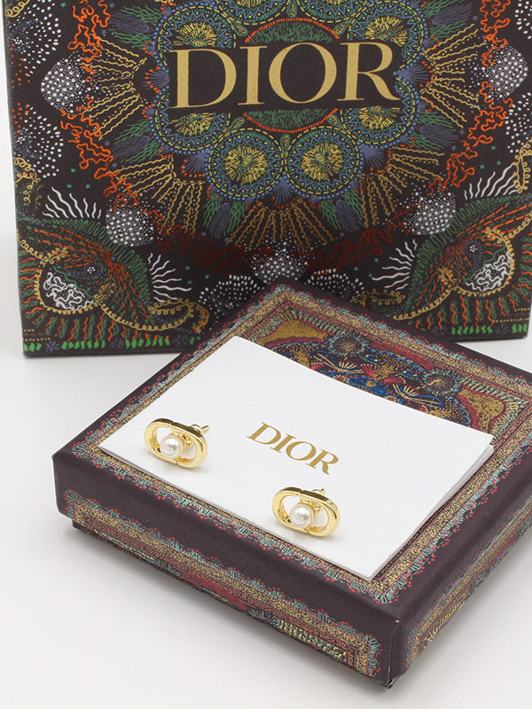 حلق ديور لول صغير لوقو حلق dior
