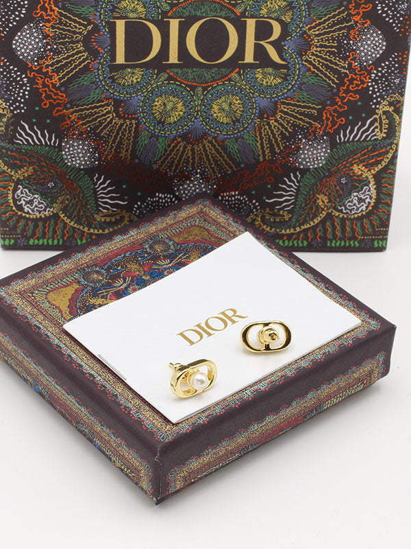 حلق ديور لول صغير لوقو حلق dior