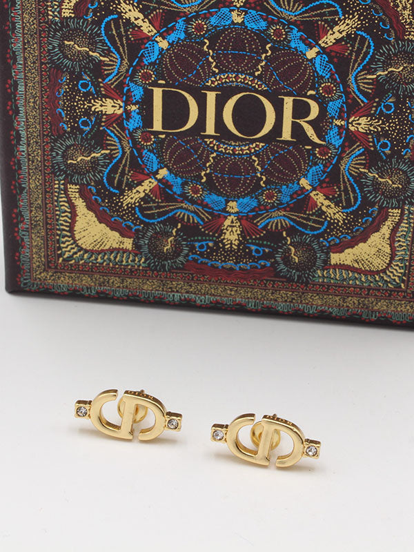 حلق ديور ناعم ذهبي مطفي حلق dior ذهبي