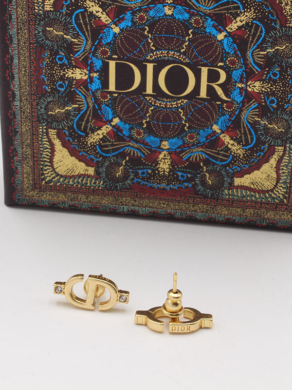 حلق ديور ناعم ذهبي مطفي حلق dior