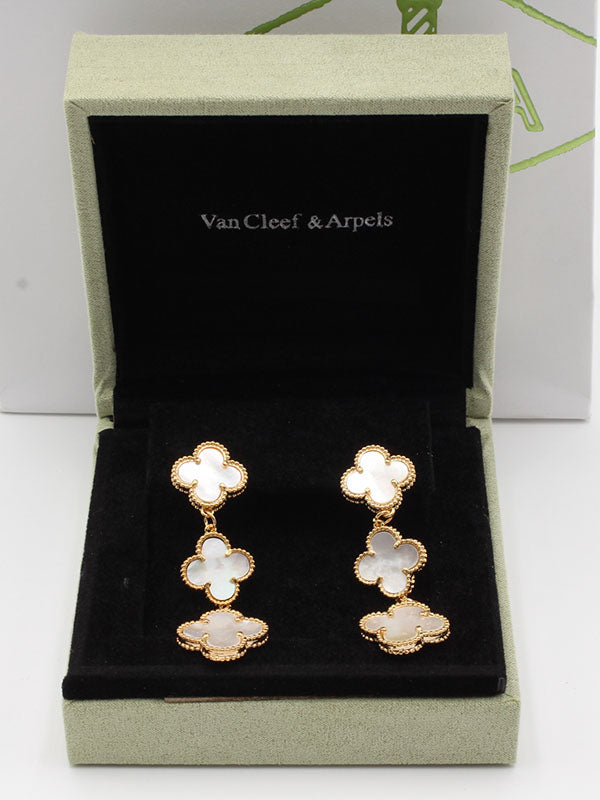 حلق فان كليف 3 ورود شيل صناعي حلق van cleef ابيض