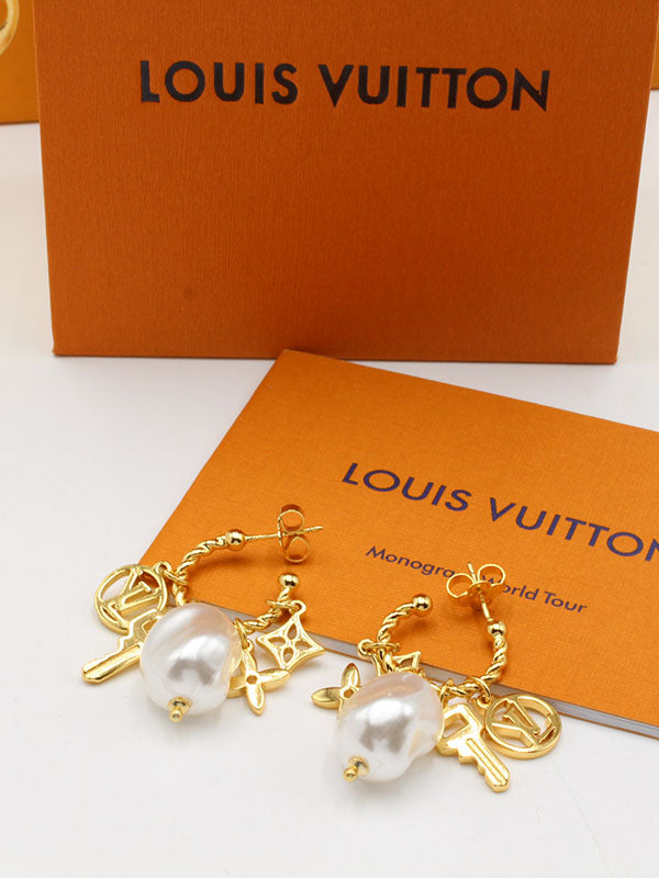 حلق لويس فيتون ملتي لوقو بيرل حلق louis vuitton