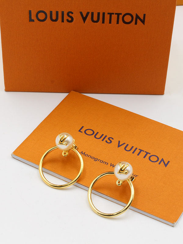 حلق لويس فيتون سيركل ميتال لوقو بيرل حلق louis vuitton
