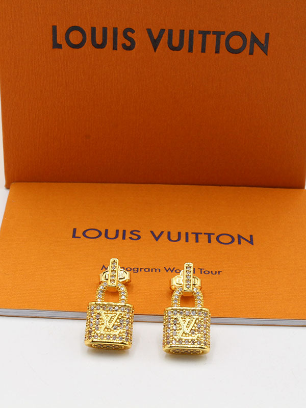 حلق لويس فيتون نيو كي زركون لوقو حلق louis vuitton ذهبي