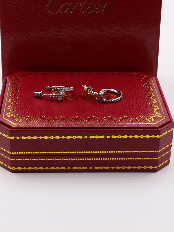 حلق كارتير مسمار زركون وسط حلق CARTIER