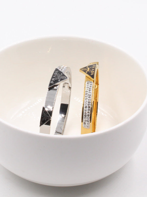 اسواره برادا بانقل لوقو اسواره brada