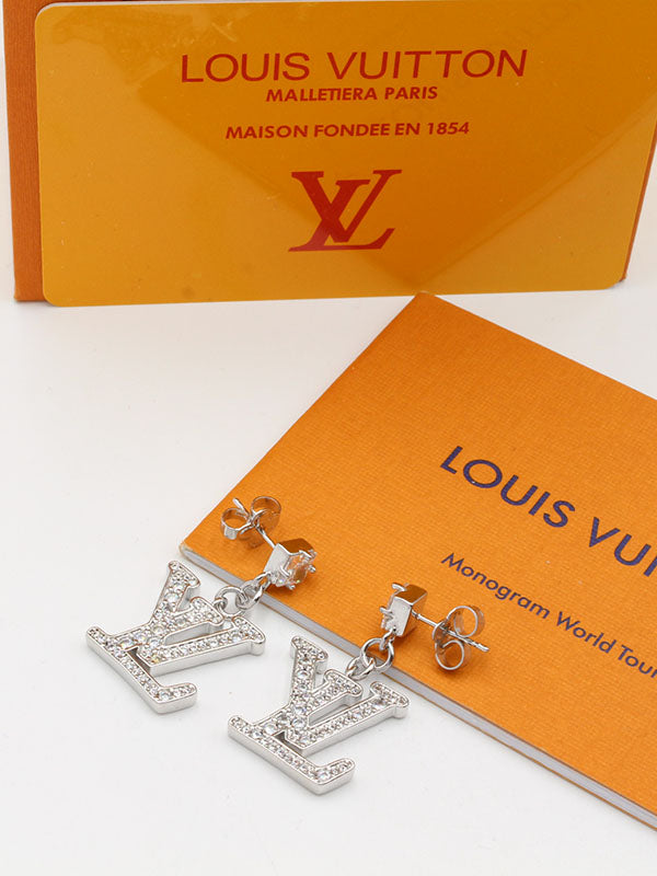 حلق لويس فيتون سكوير ستون زركون لوقو حلق louis vuitton