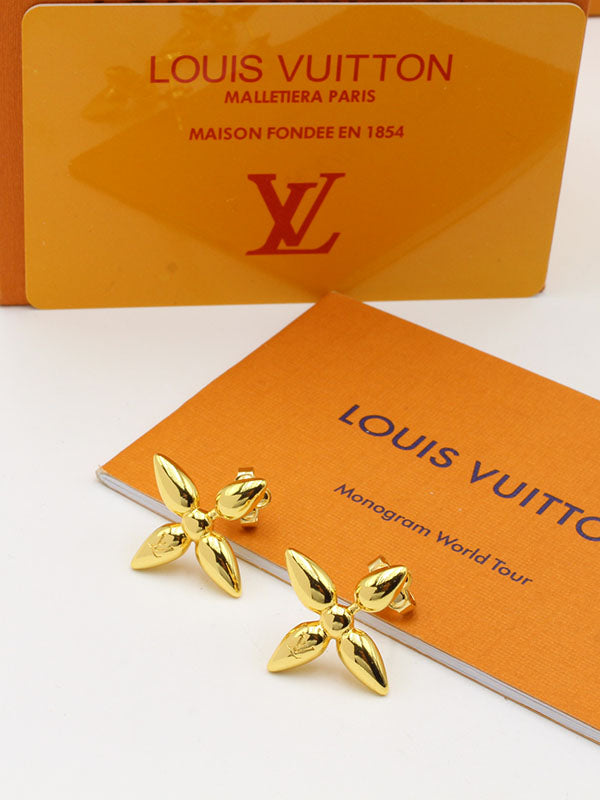 حلق لويس فيتون ميتال فلاور لوقو وسط حلق louis vuitton ذهبي