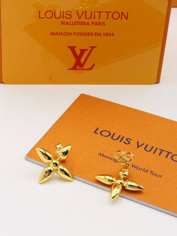 حلق لويس فيتون ميتال فلاور لوقو وسط حلق louis vuitton