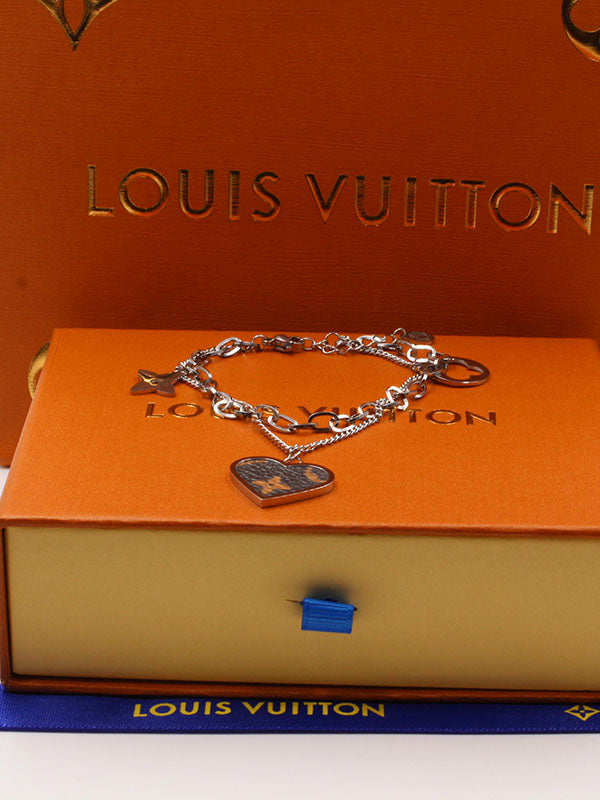 اسوارة لويس فيتون براون هارت اسواره louis vuitton