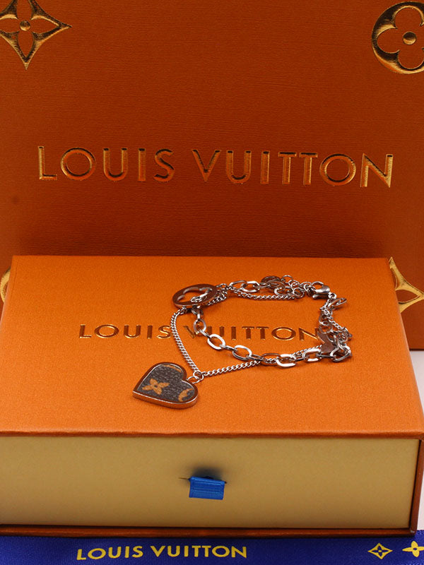 اسوارة لويس فيتون براون هارت اسواره louis vuitton