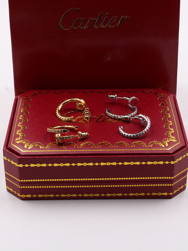 حلق كارتير مسمار زركون وسط حلق CARTIER