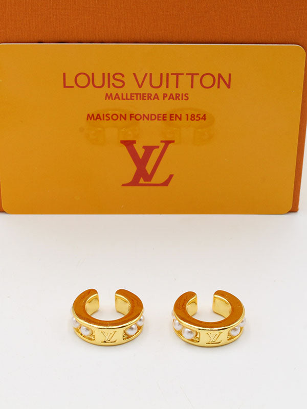 حلق مدور لويس فيتون لوقو بيرل حلق louis vuitton ذهبي