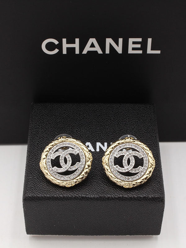 حلق شانيل مكس كلرز كريستال لوقو حلق chanel ملون