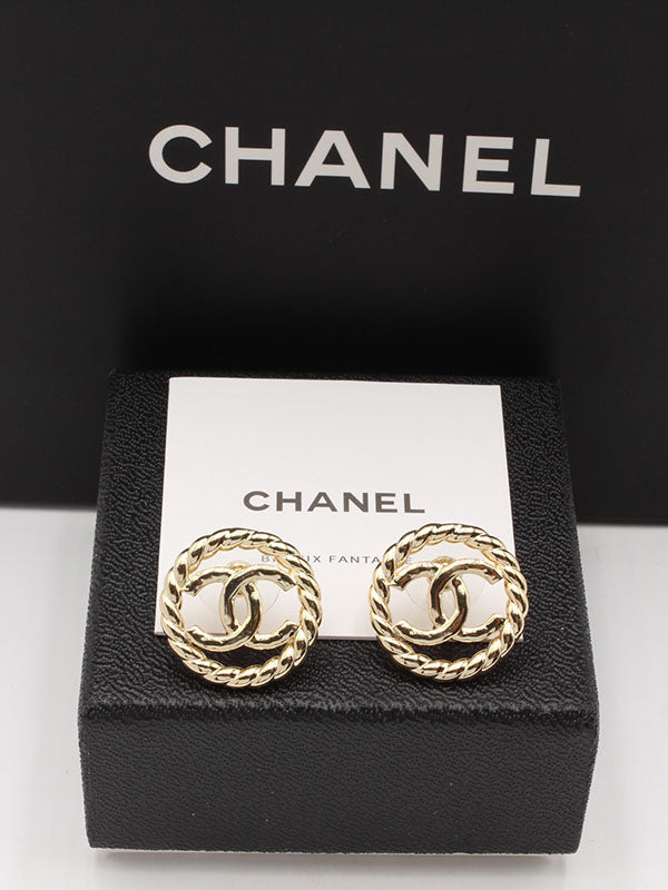 حلق شانيل ميتال قولد لوقو حلق chanel