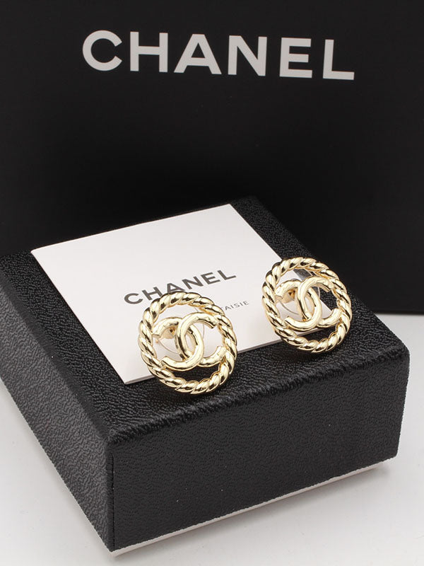 حلق شانيل ميتال قولد لوقو حلق chanel