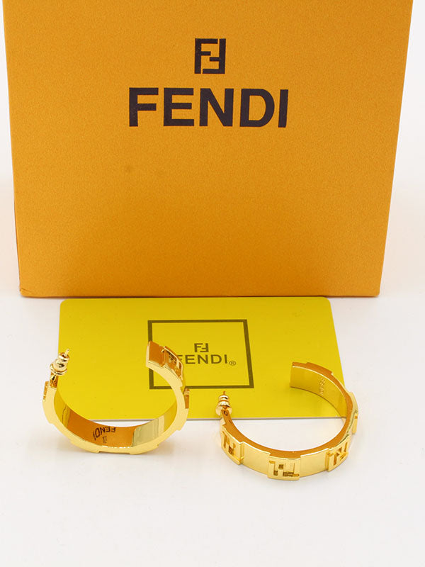 حلق فندي ميتال ستامب لوقو حلق fendi