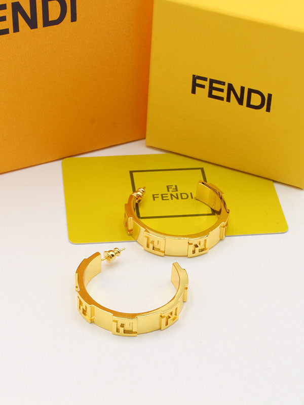 حلق فندي ميتال ستامب لوقو حلق fendi