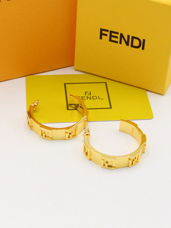 حلق فندي ميتال ستامب لوقو حلق fendi