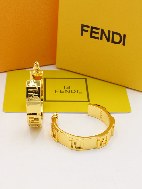 حلق فندي ميتال ستامب لوقو حلق fendi