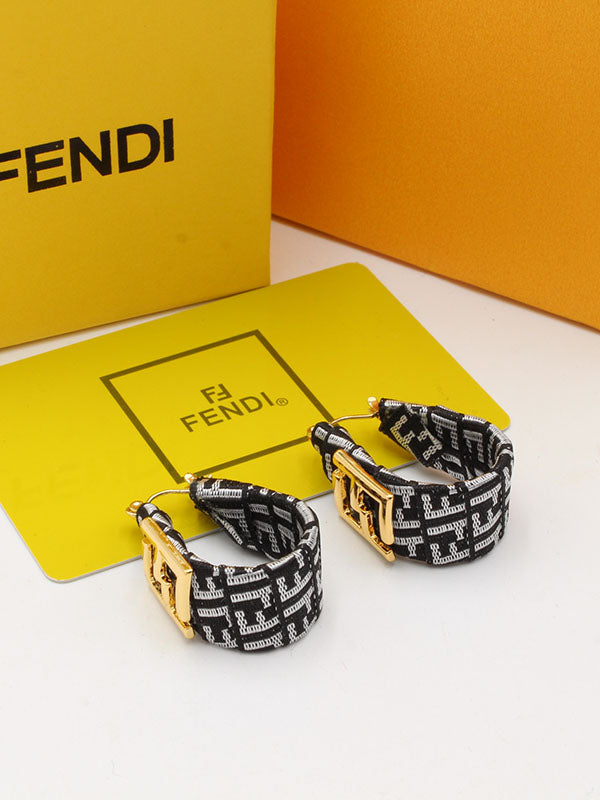 حلق فندي بلك كلوز لوقو حلق fendi