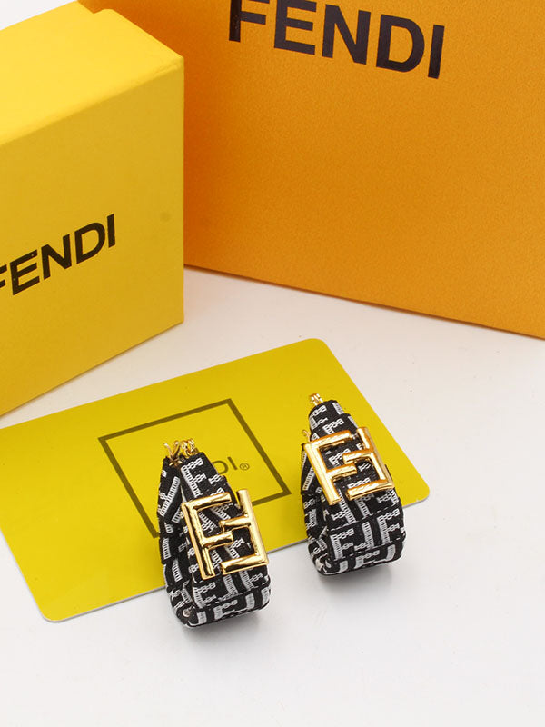 حلق فندي بلك كلوز لوقو حلق fendi ذهبي