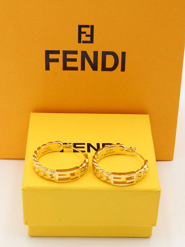 حلق فندي ميتال وسط لوقو حلق fendi