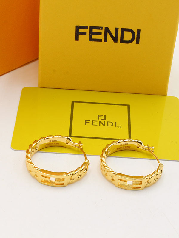 حلق فندي ميتال وسط لوقو حلق fendi