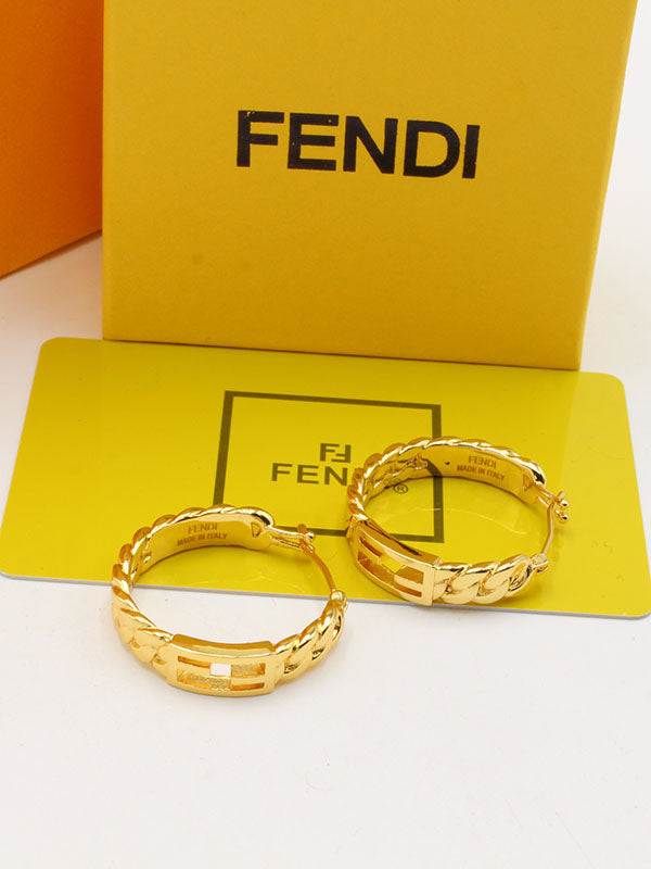 حلق فندي ميتال وسط لوقو حلق fendi ذهبي