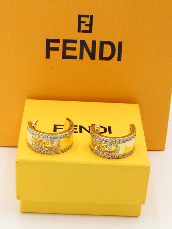 حلق فندي مدور زركون لوقو وسط حلق fendi