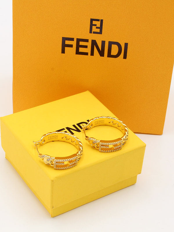 حلق فندي ميتال وسط زركون لوقو حلق fendi