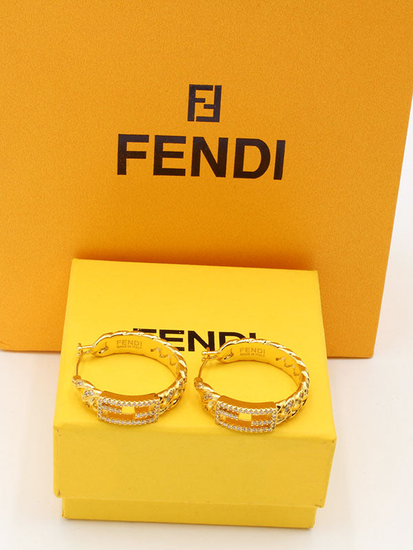 حلق فندي ميتال وسط زركون لوقو حلق fendi