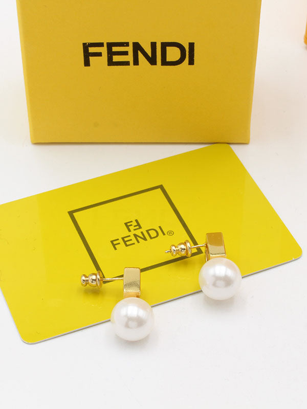 حلق فندي سكوير لوقو لولو حلق fendi