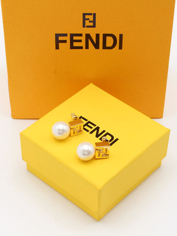 حلق فندي سكوير لوقو لولو حلق fendi