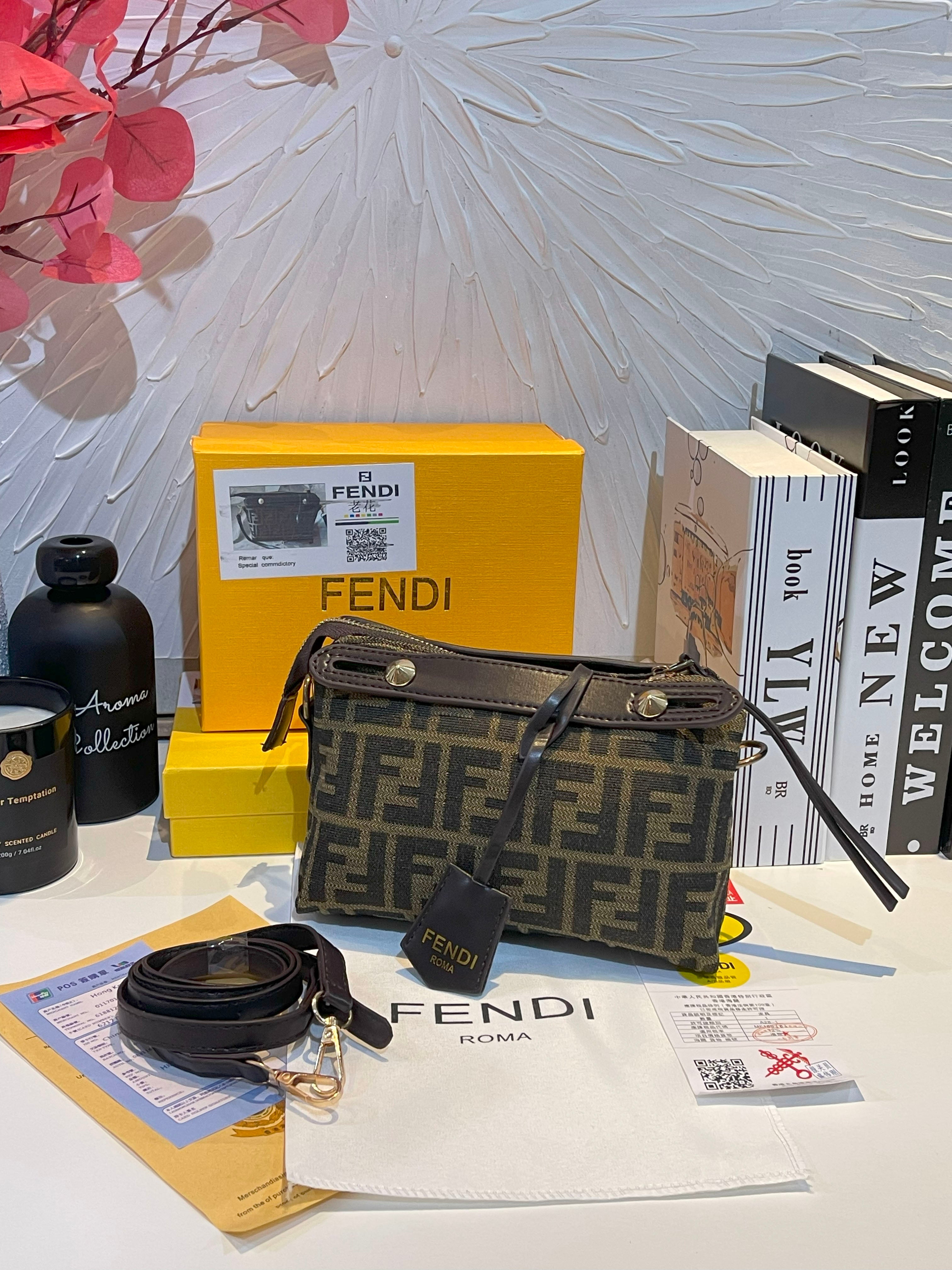 شنطة فندي بنية صغيرة شنط وحقائب fendi bags
