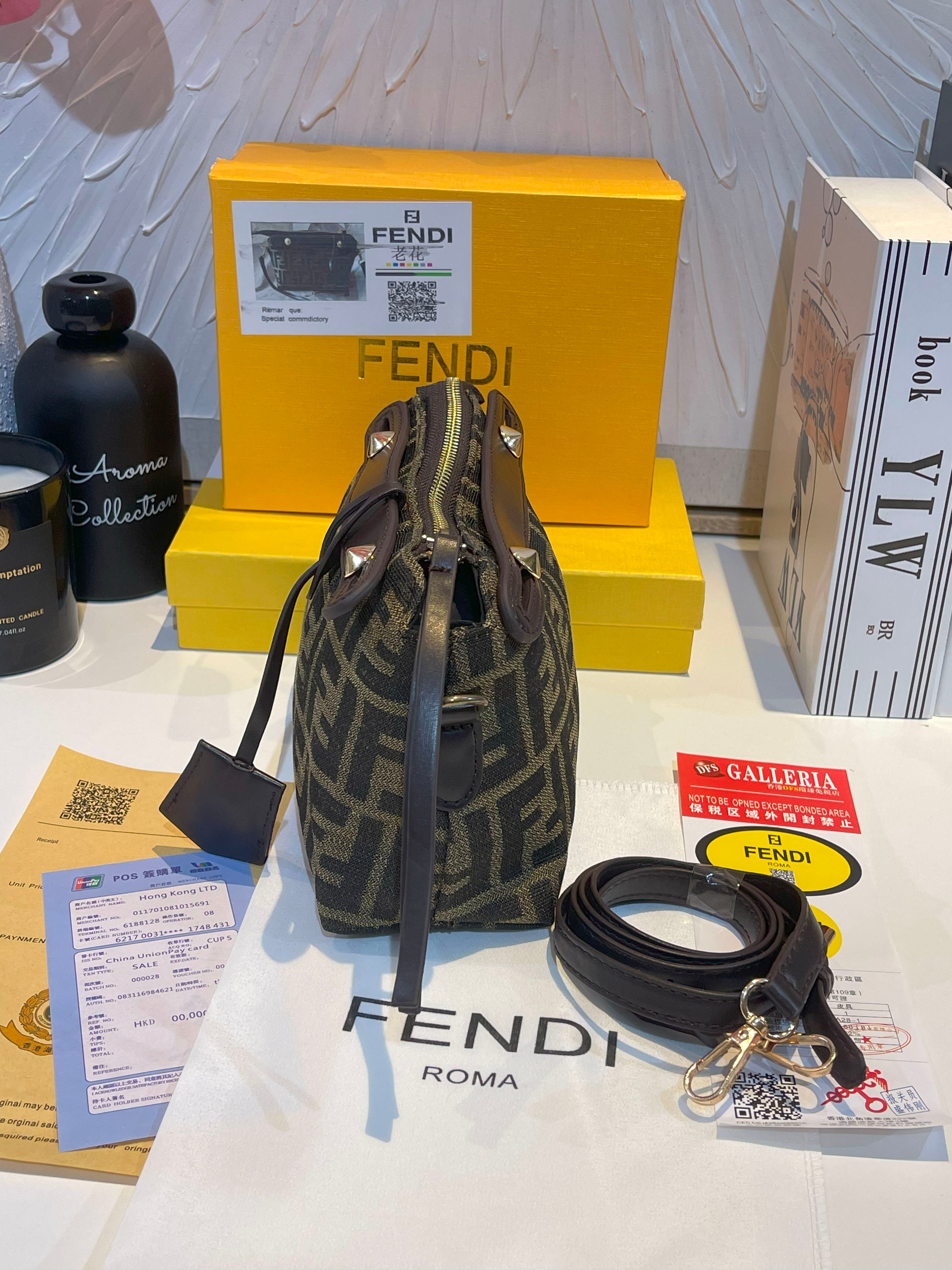 شنطة فندي بنية صغيرة شنط وحقائب fendi bags